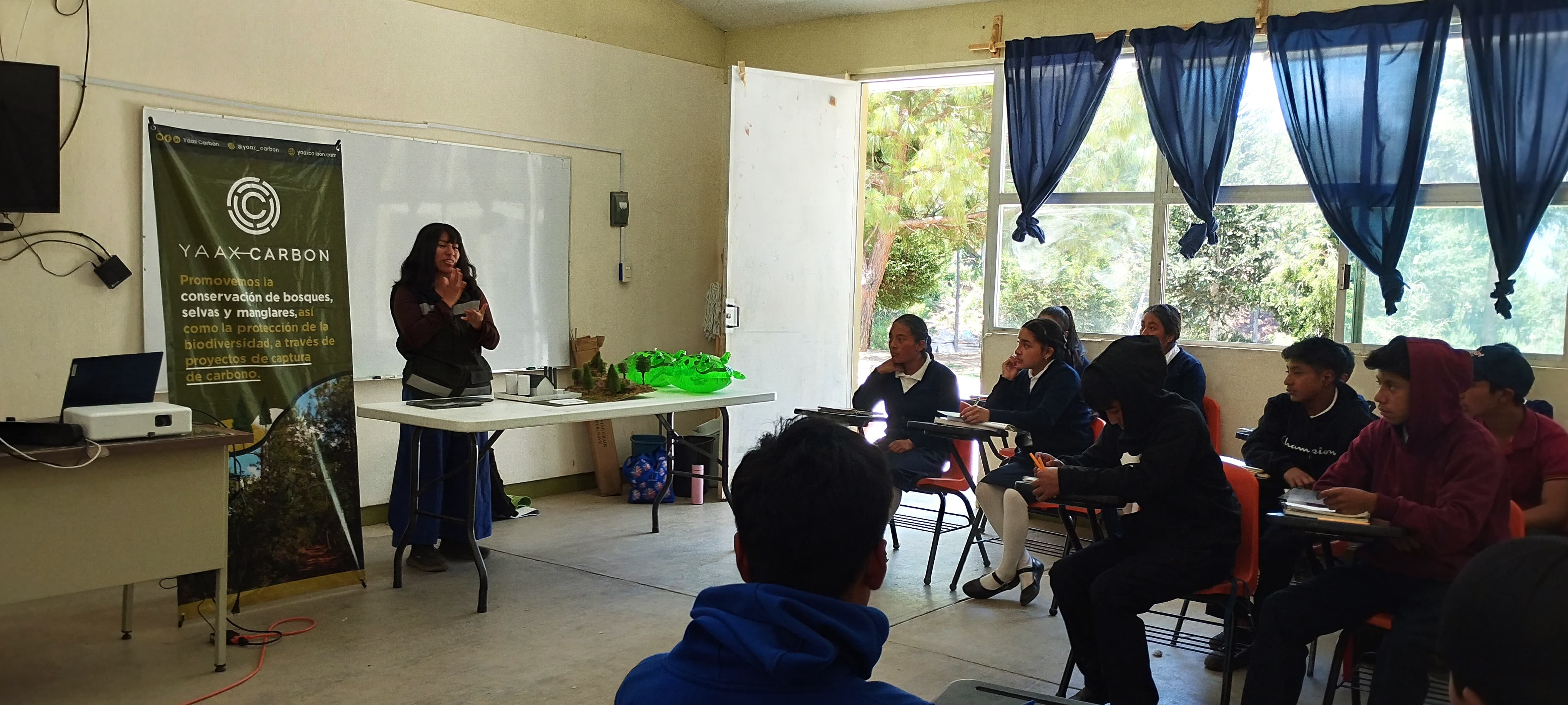 Juventudes participan en taller sobre cambio climático