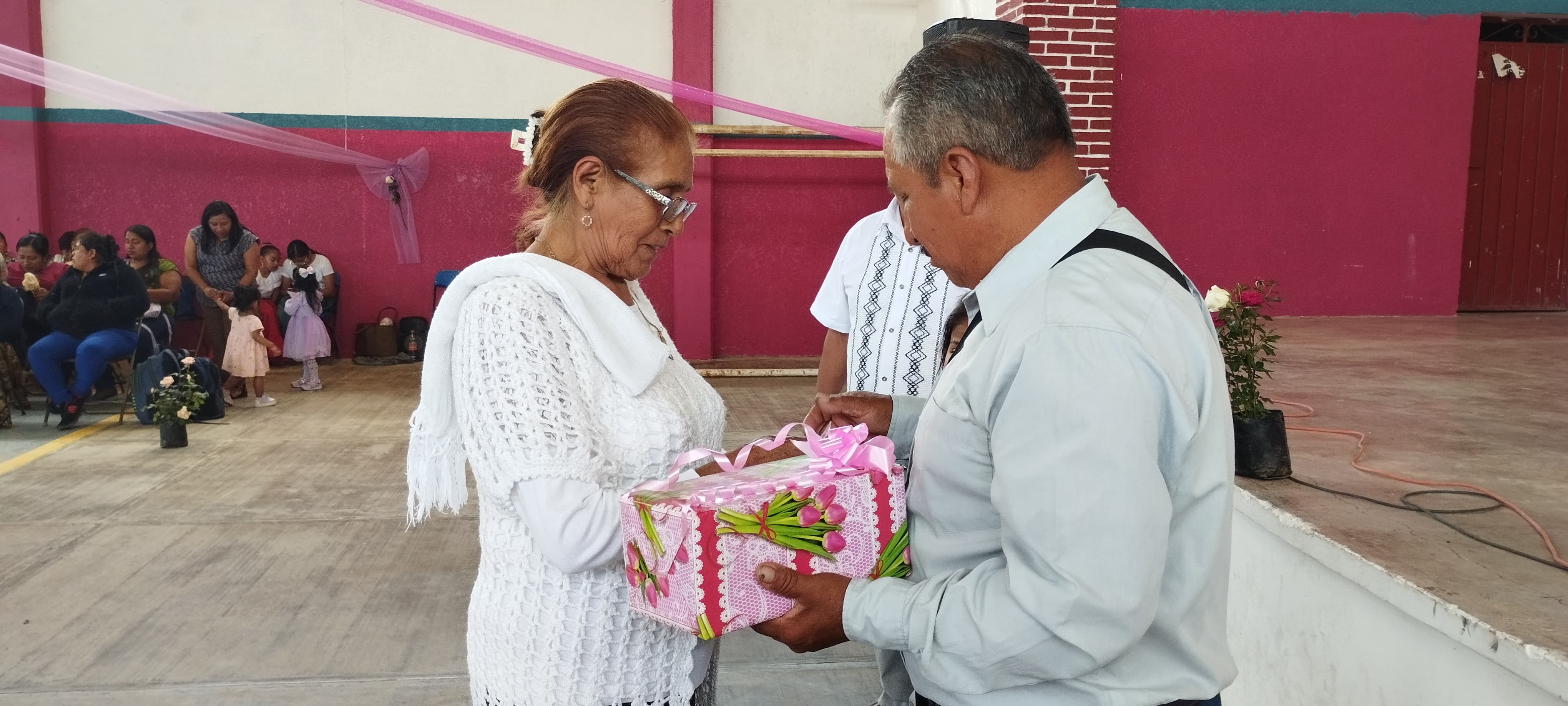Rifa par celebrar el Día de las Madres